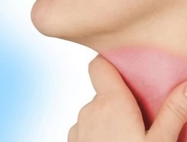 Πρήξιμο στον λαιμό: Όλες οι πιθανές αιτίες – Πότε είναι ένδειξη σοβαρού προβλήματος